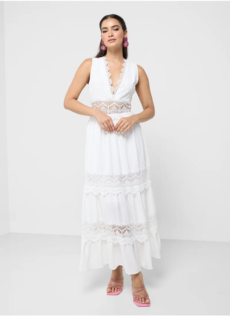 Robe Décolleté en Dentelle