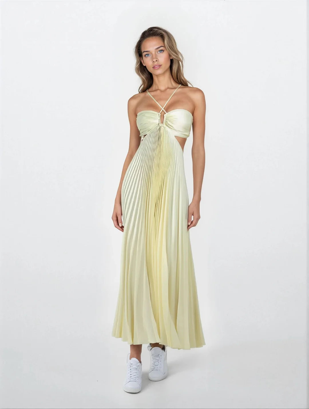 Robe tube plissée sans manches