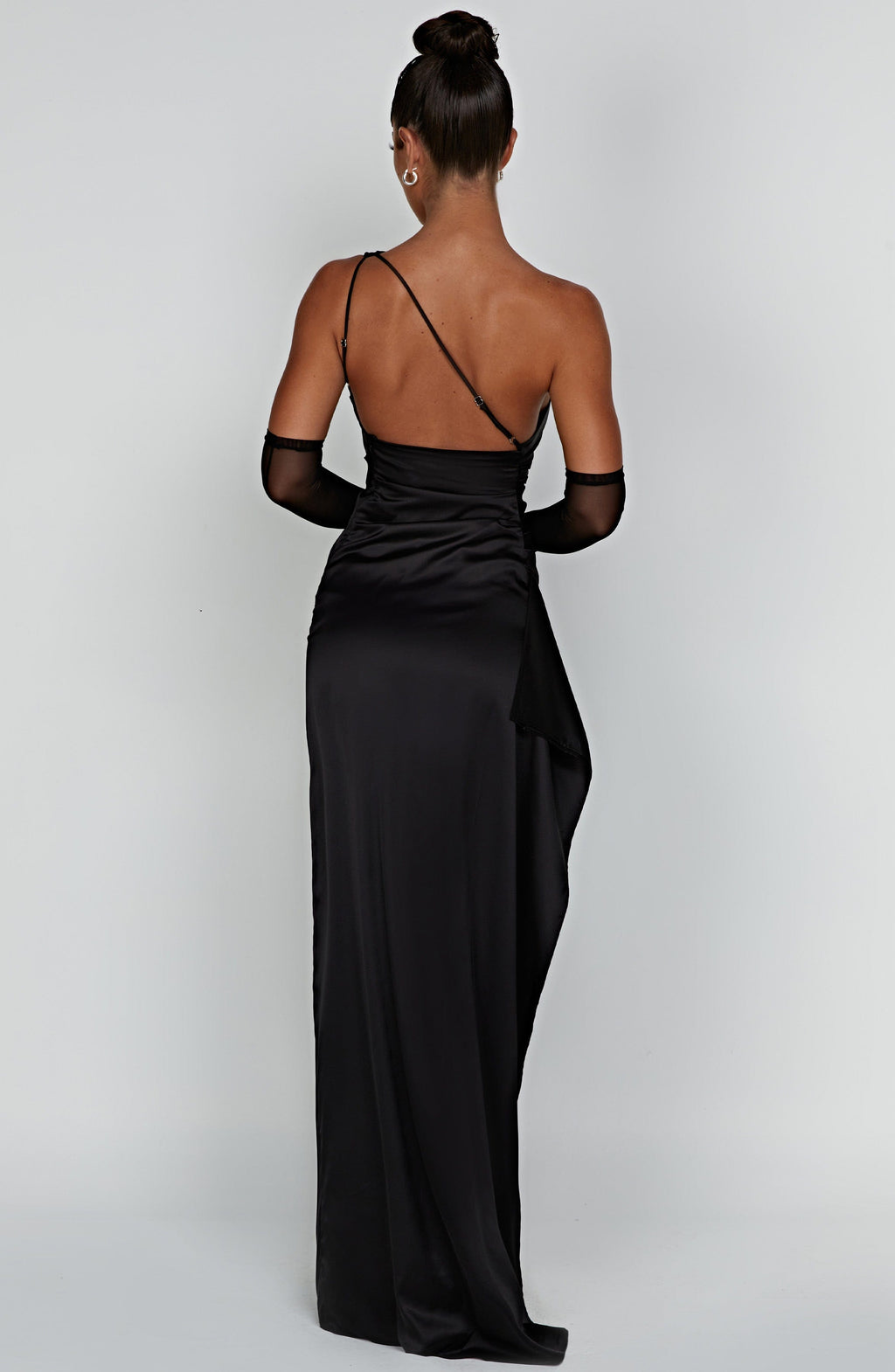 Robe à une épaule