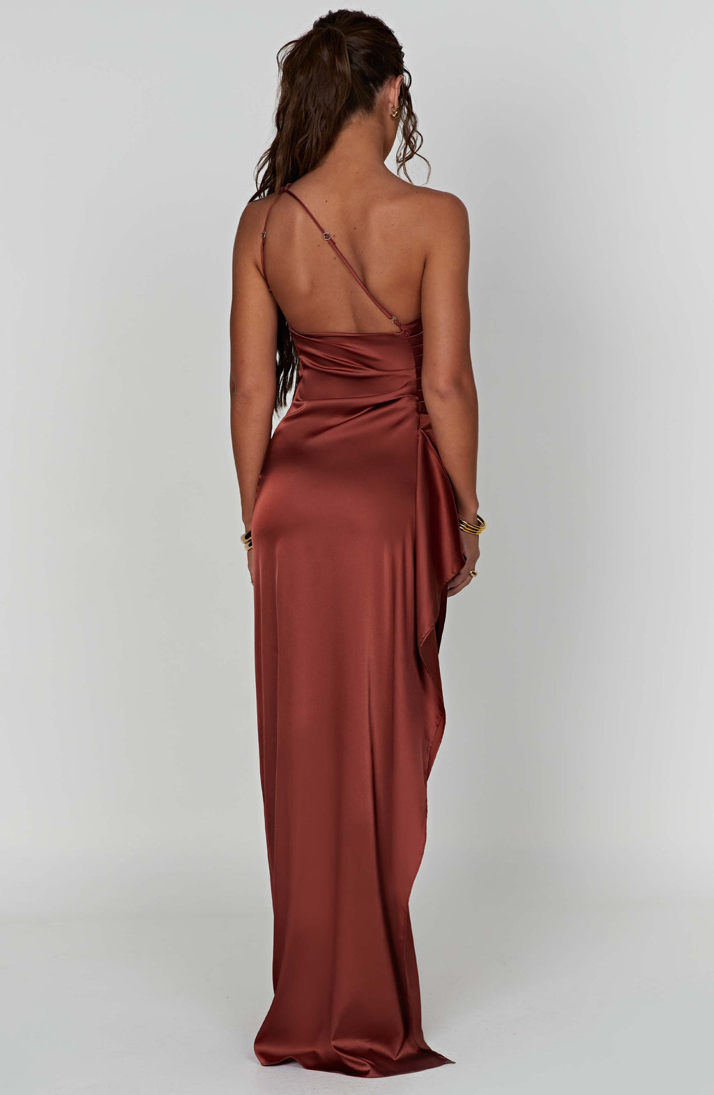 Robe à une épaule