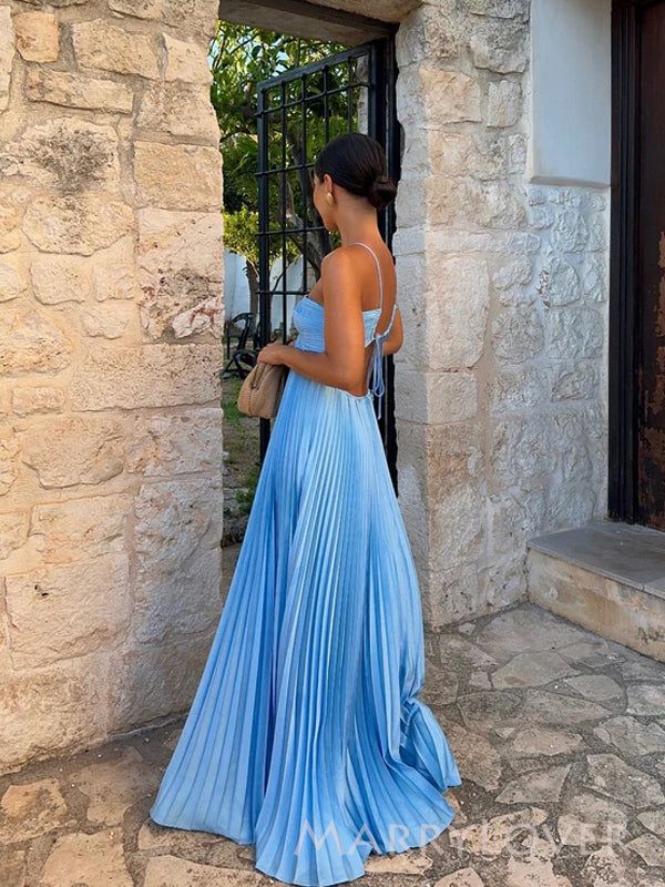 Robe tube plissée sans manches