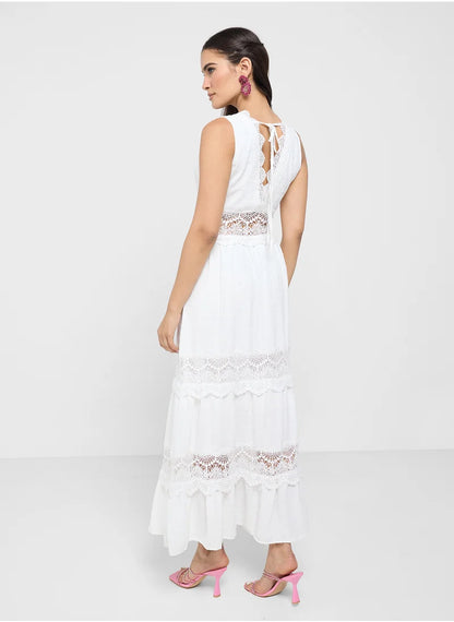 Robe Décolleté en Dentelle