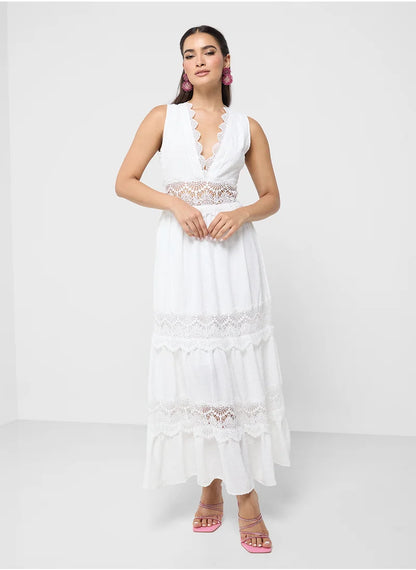 Robe Décolleté en Dentelle